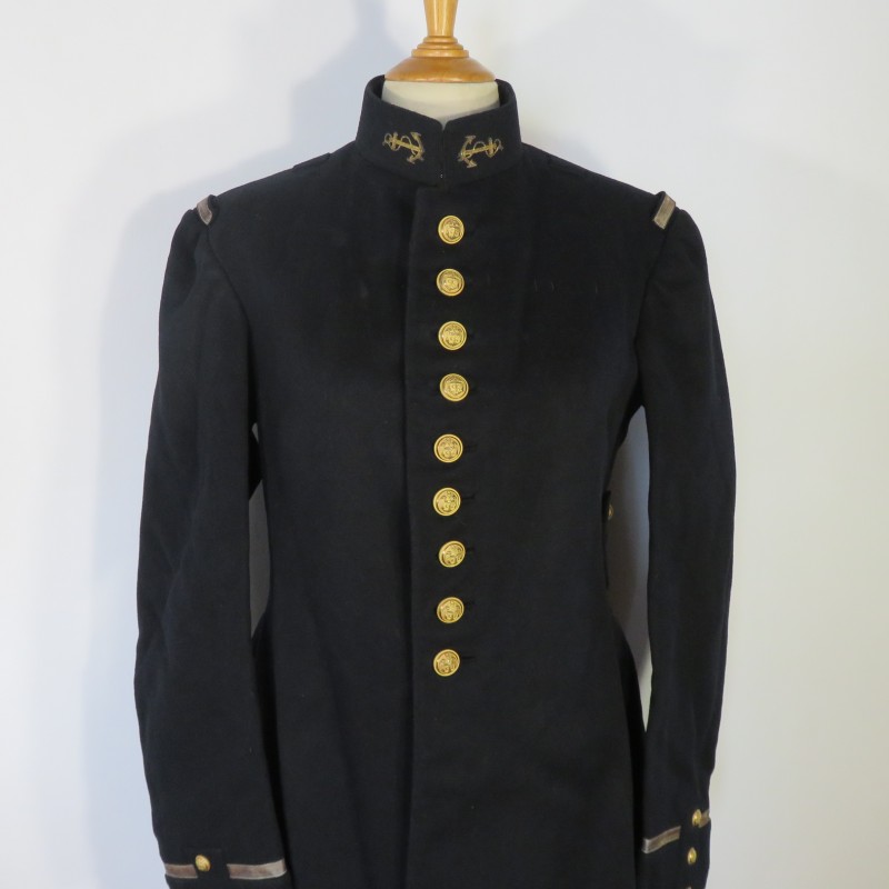 VESTE D'UNIFORME MODELE 1931 D'UN ADJUDANT DE L'INFANTERIE COLONIALE DATEE 1935